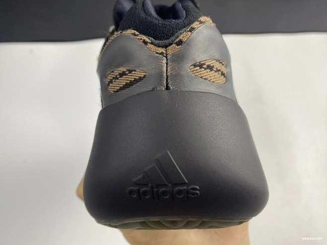 700 ADIDAS GY0189 V3 YEEZY 1207